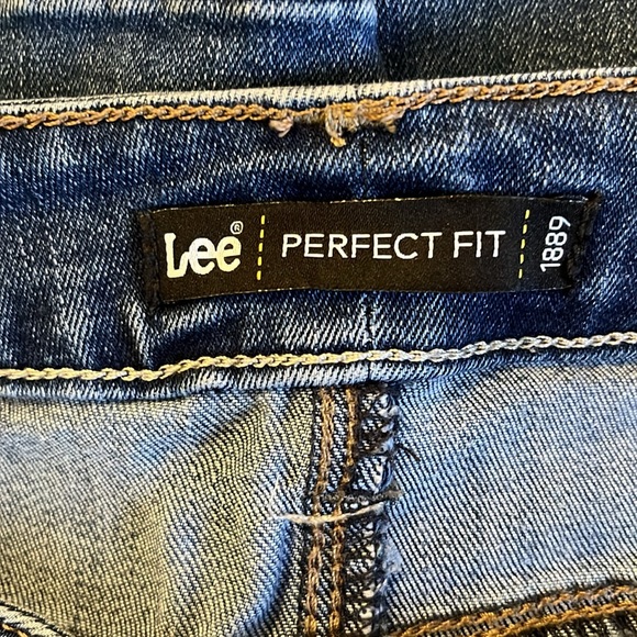 Lee Perfect Fit straight jeans - Picture 3 of 4